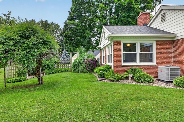 1002 Coolidge Avenue, Kalamazoo Twp, MI 49006