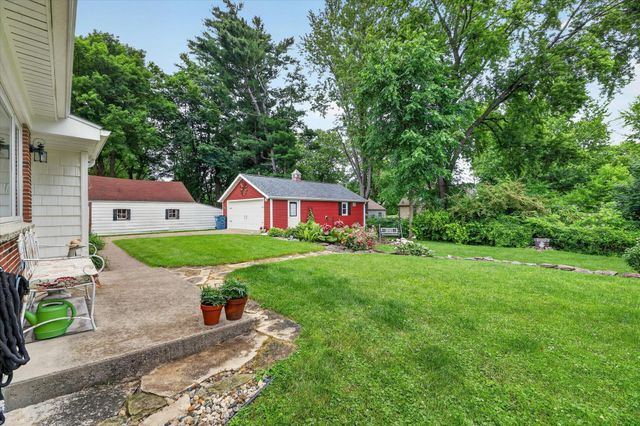 1002 Coolidge Avenue, Kalamazoo Twp, MI 49006