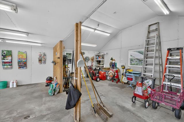 1002 Coolidge Avenue, Kalamazoo Twp, MI 49006