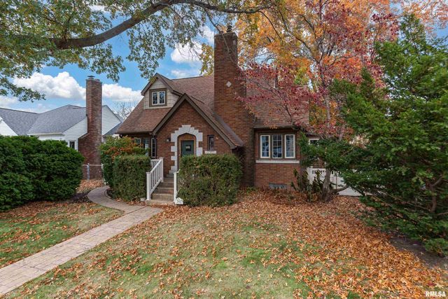 2911 25TH Avenue, Moline, IL 61265