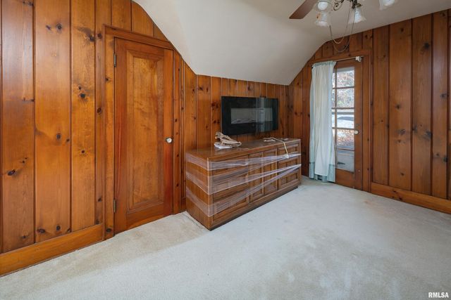 2911 25TH Avenue, Moline, IL 61265