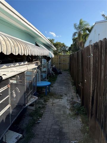 1927 Arthur St STUDIO, Hollywood, FL 33020