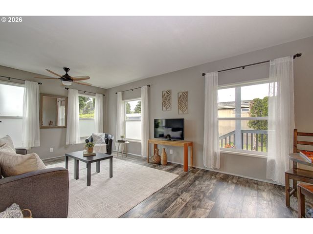 16812 Se 1ST St 9, Vancouver, WA 98684
