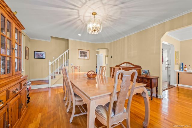 8218 258th Street, Floral Park, NY 11004