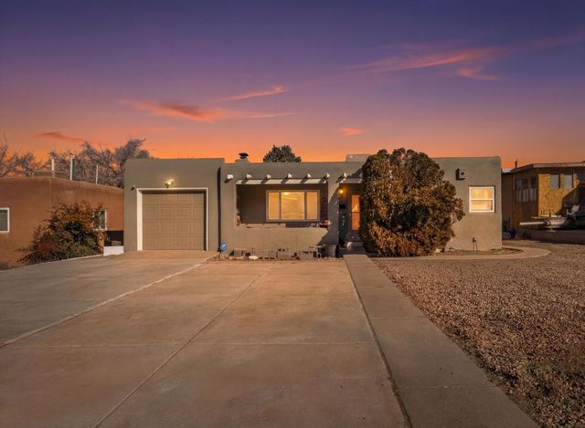 2715 Kathryn Avenue SE, Albuquerque, NM 87106