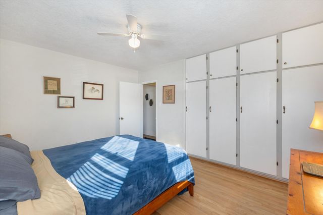 2715 Kathryn Avenue SE, Albuquerque, NM 87106