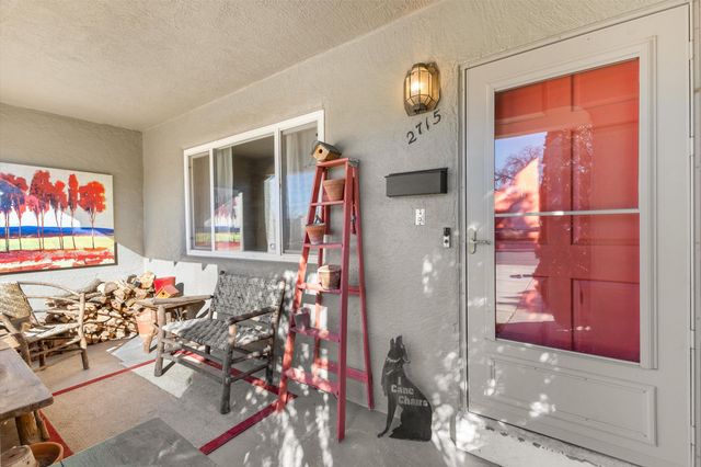 2715 Kathryn Avenue SE, Albuquerque, NM 87106