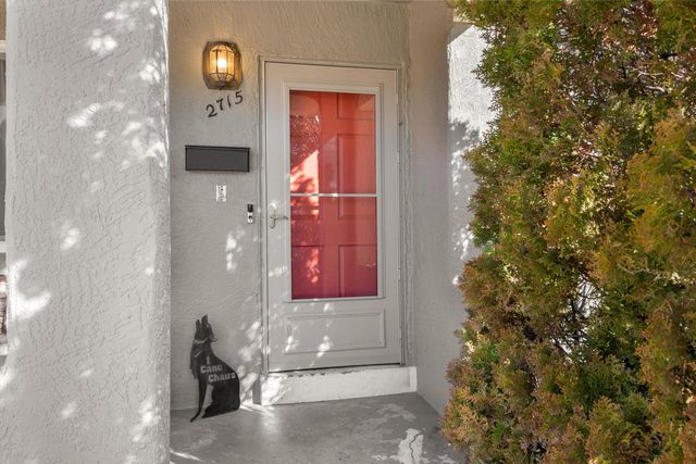 2715 Kathryn Avenue SE, Albuquerque, NM 87106