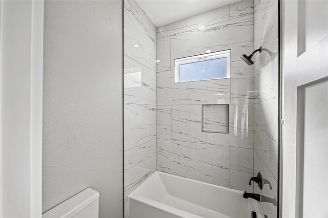 997 Road 660, Dayton, TX 77535