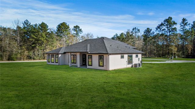 997 Road 660, Dayton, TX 77535