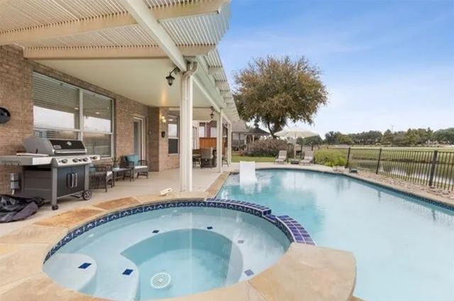 2051 Chisholm Trail, Frisco, TX 75033
