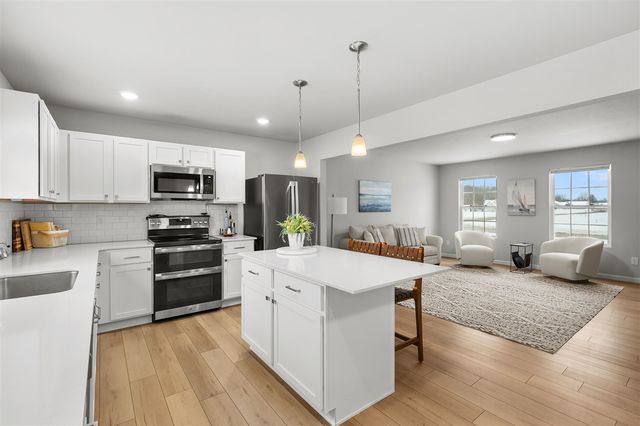 48270 Silver Oaks Boulevard, Mattawan, MI 49071