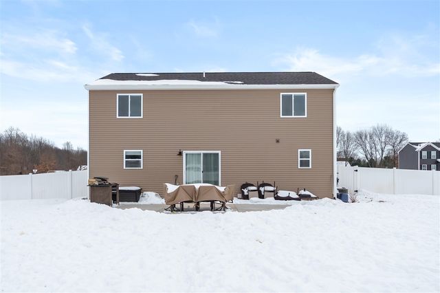 48270 Silver Oaks Boulevard, Mattawan, MI 49071