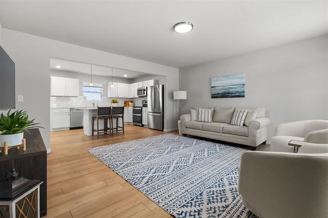 48270 Silver Oaks Boulevard, Mattawan, MI 49071