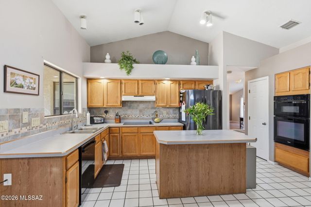 12675 N Granville Canyon Way, Oro Valley, AZ 85755