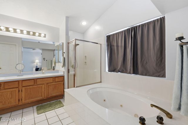 12675 N Granville Canyon Way, Oro Valley, AZ 85755