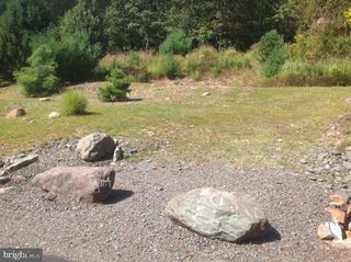 426 LONGVIEW DR, Lake Harmony, PA 18624