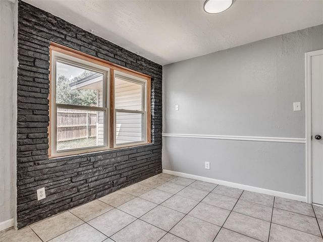 657 E Frolich Drive, Midwest City, OK 73110