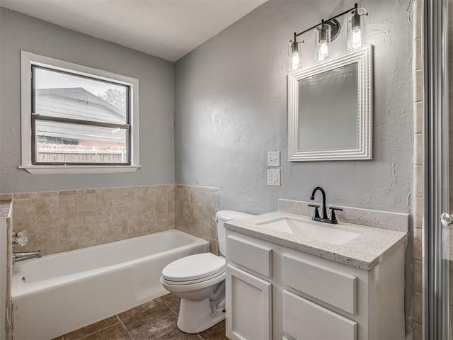 657 E Frolich Drive, Midwest City, OK 73110