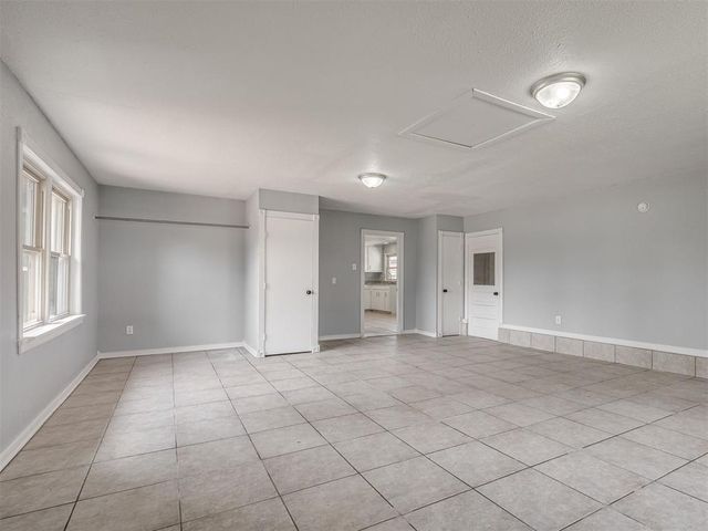657 E Frolich Drive, Midwest City, OK 73110