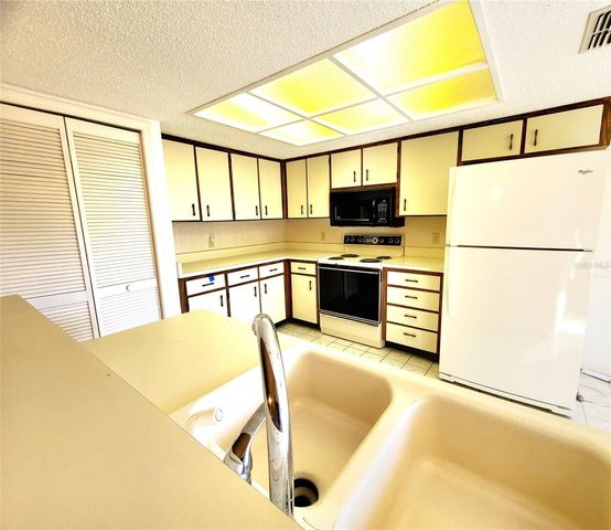 2053 VILLA TERRACE, Clearwater, FL 33763