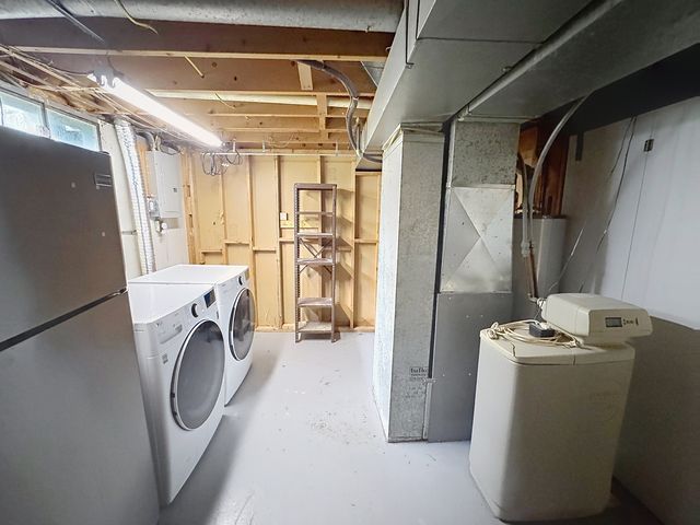 2324 W 59th Street, Davenport, IA 52806