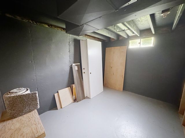 2324 W 59th Street, Davenport, IA 52806