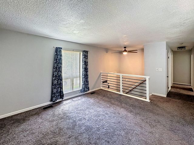 2324 W 59th Street, Davenport, IA 52806
