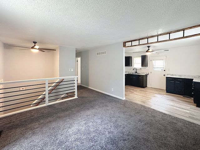 2324 W 59th Street, Davenport, IA 52806