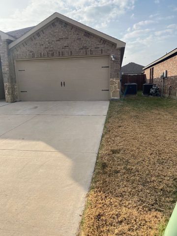 968 Glover Drive, Aubrey, TX 76227