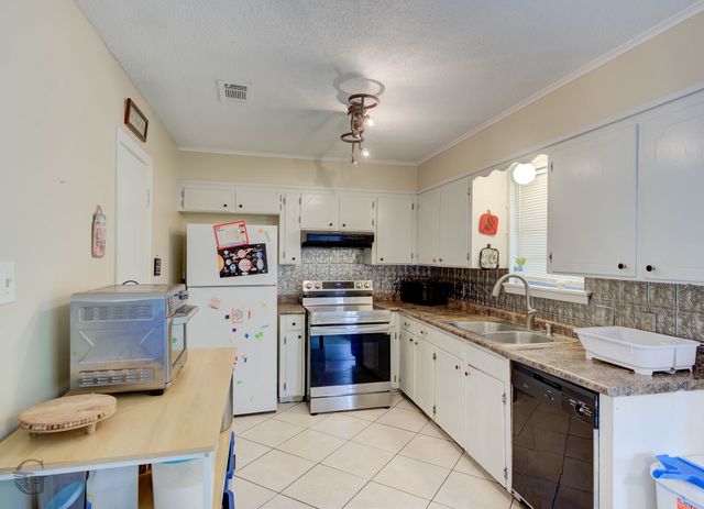 6111 Debbie Street, Shreveport, LA 71119