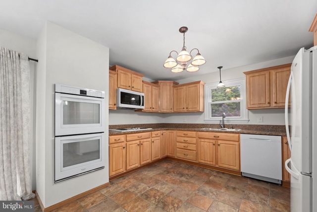 13198 SILLAMON RD, Goldvein, VA 22720