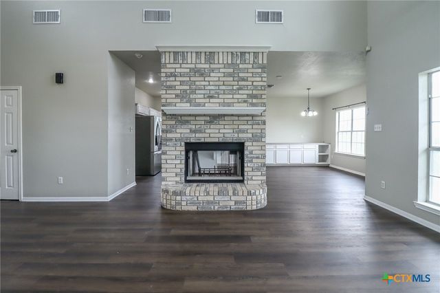 1810 Mesa Oaks Circle, Harker Heights, TX 76548