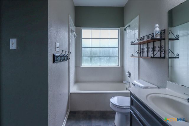 1810 Mesa Oaks Circle, Harker Heights, TX 76548