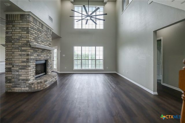 1810 Mesa Oaks Circle, Harker Heights, TX 76548