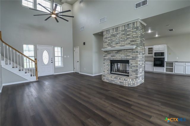 1810 Mesa Oaks Circle, Harker Heights, TX 76548
