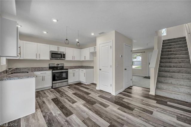 189 Alexander Drive, Elyria, OH 44035