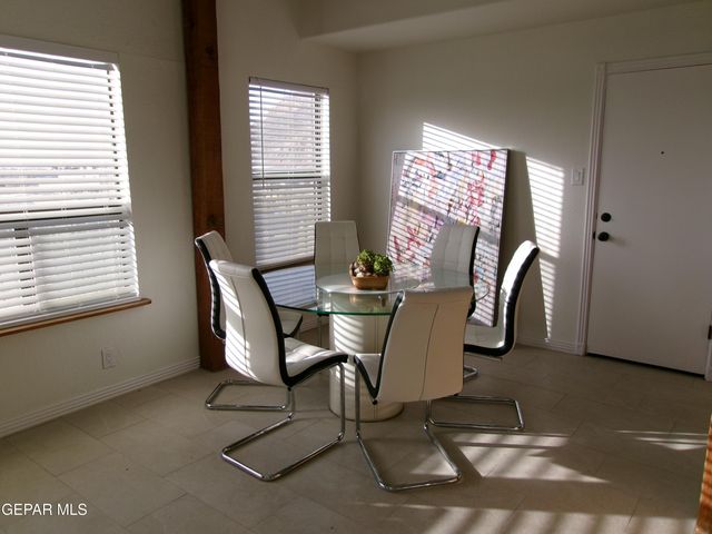 294 VAQUERO Lane B, El Paso, TX 79902