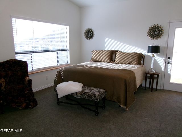 294 VAQUERO Lane B, El Paso, TX 79902