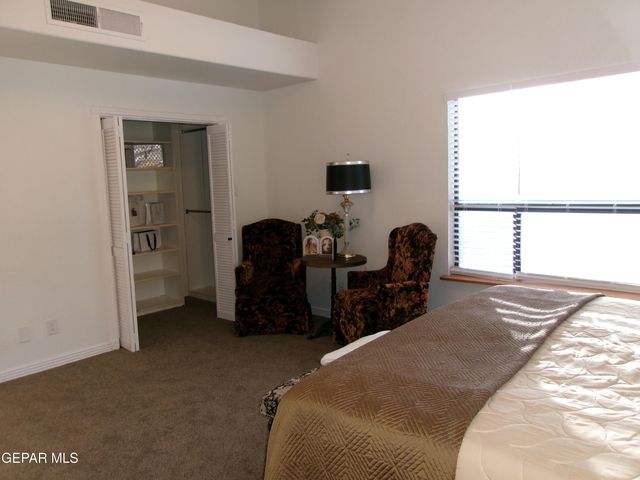 294 VAQUERO Lane B, El Paso, TX 79902