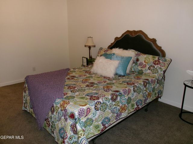 294 VAQUERO Lane B, El Paso, TX 79902