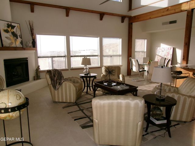294 VAQUERO Lane B, El Paso, TX 79902