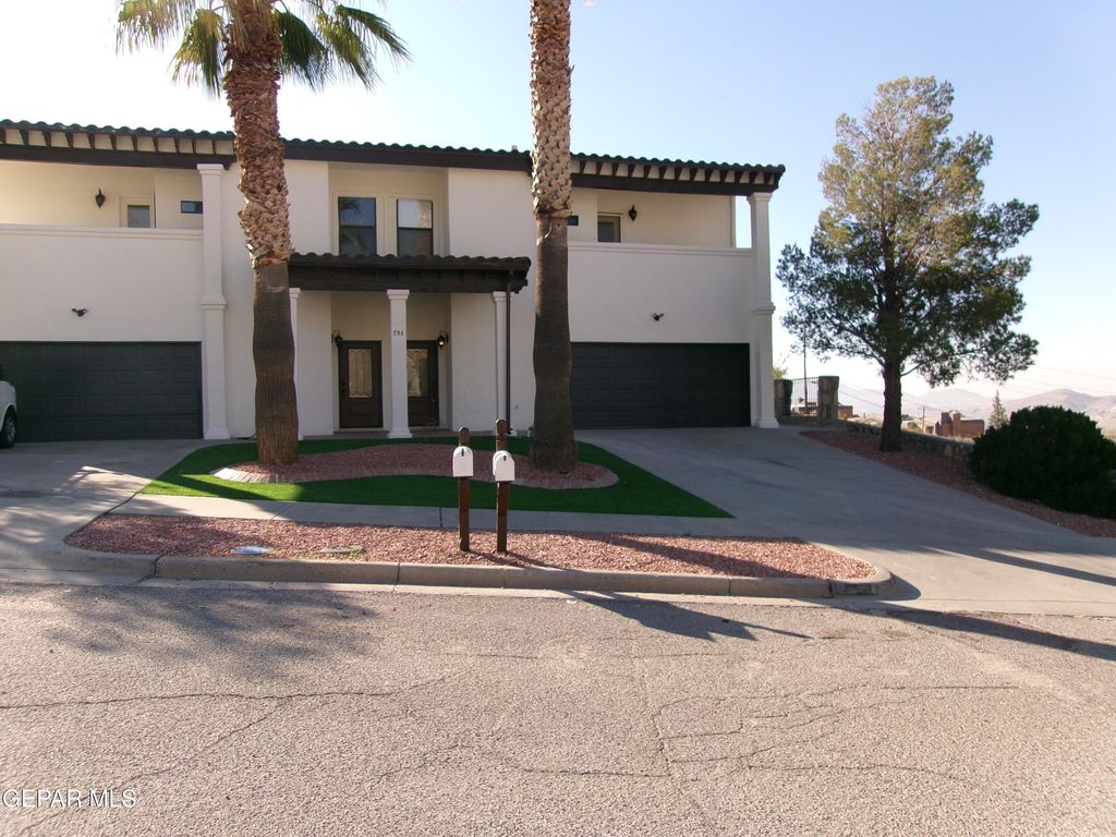 294 VAQUERO Lane B, El Paso, TX 79902