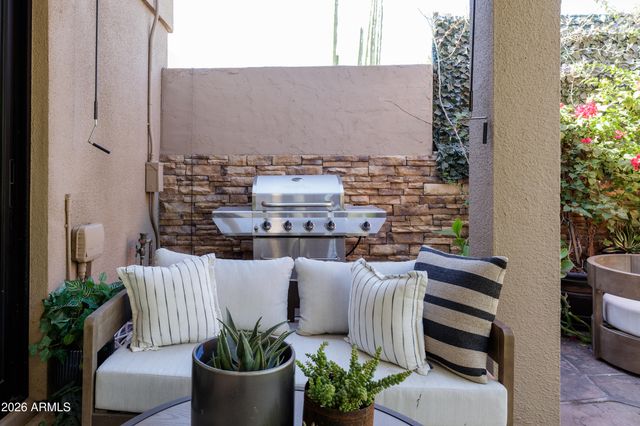 3034 E STELLA Lane, Phoenix, AZ 85016