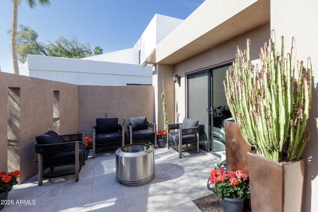 3034 E STELLA Lane, Phoenix, AZ 85016