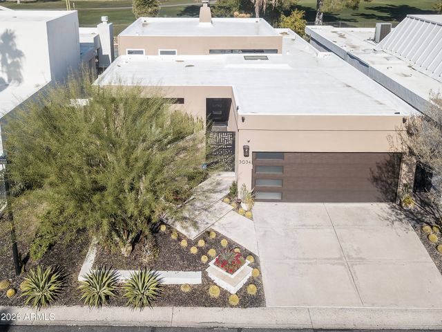 3034 E STELLA Lane, Phoenix, AZ 85016