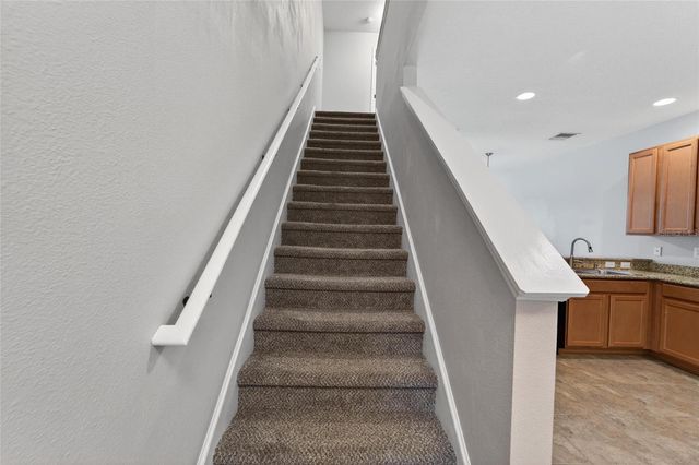 5028 WHITE SANDERLING COURT, Tampa, FL 33619