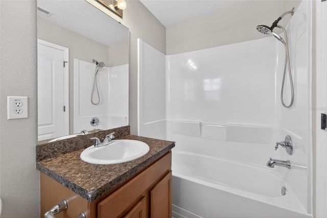 5028 WHITE SANDERLING COURT, Tampa, FL 33619