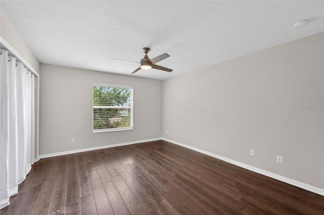5028 WHITE SANDERLING COURT, Tampa, FL 33619
