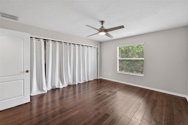 5028 WHITE SANDERLING COURT, Tampa, FL 33619